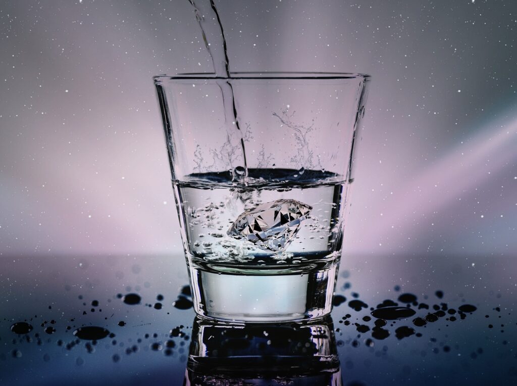 water, glass, liquid, wet, refreshment, diamond, splash, water glass, drop of water, fresh, light effect, blow, gems, luxury, wealth, ice cubes, diamond shape, drink, drinking glass, nature, sparkling water